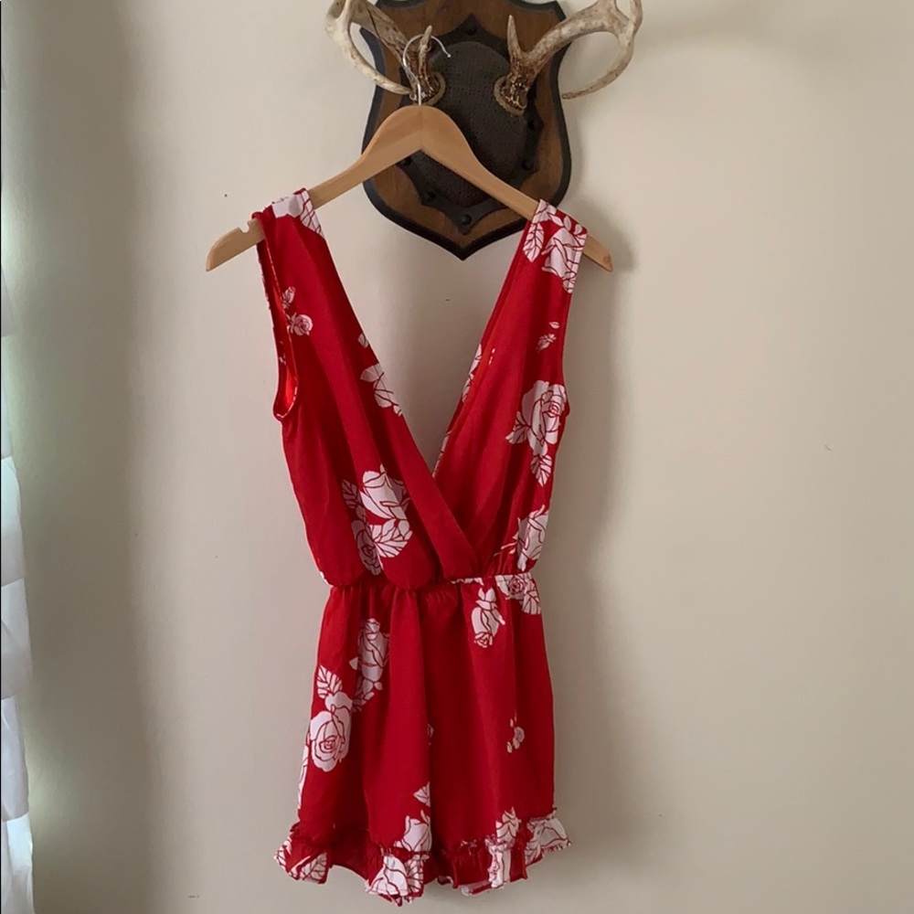 BRAND NEW red & white floral romper ♥️